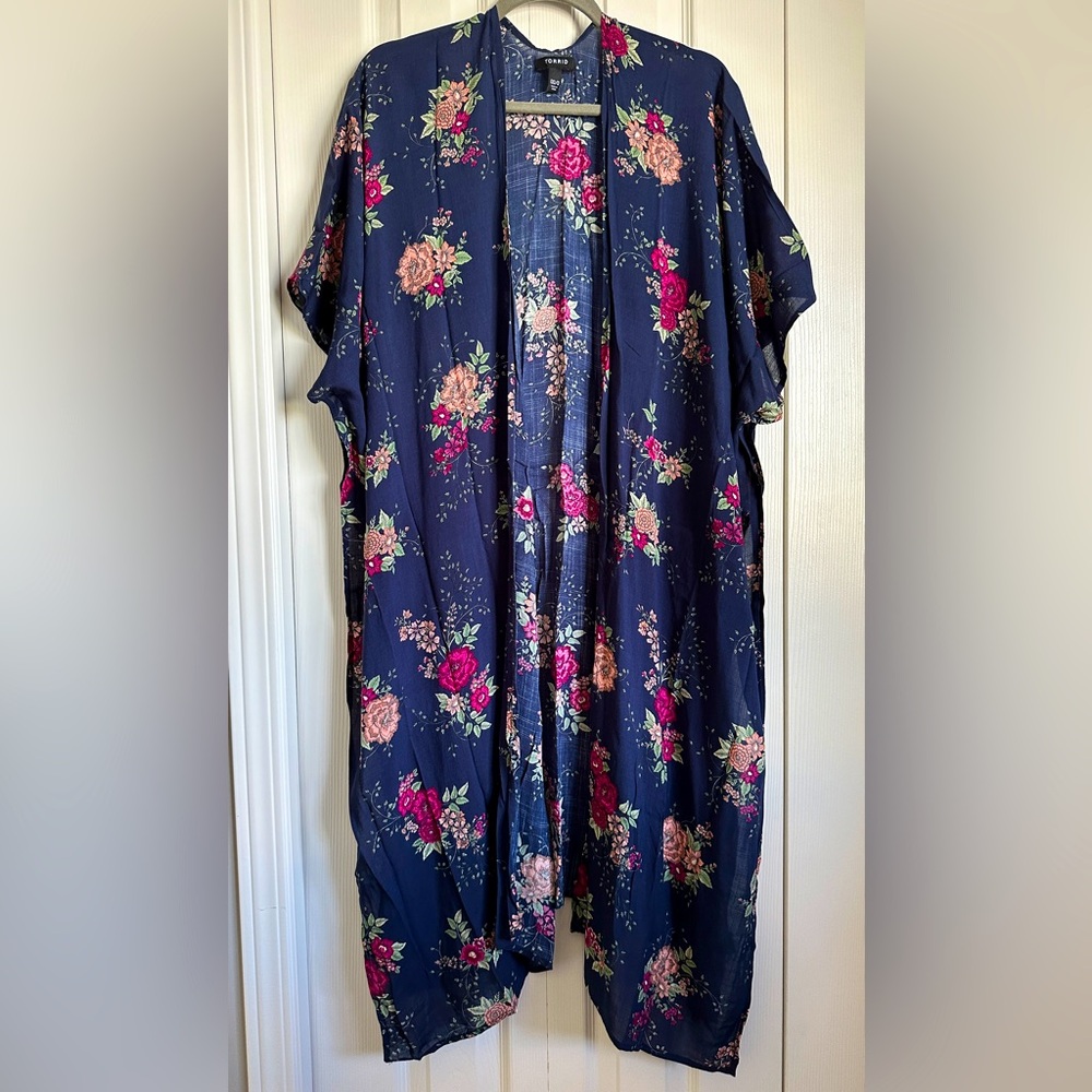 Torrid Floral Kimono, size 00